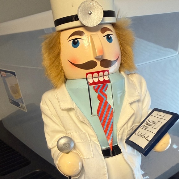 White Nutcracker Doctor Figurine - Picture 3 of 3